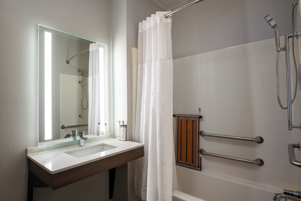 Staybridge Suites West Des Moines by IHG - photo 18