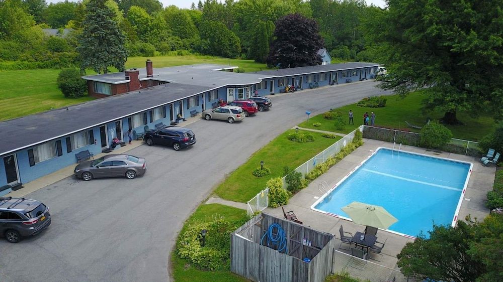 Skaneateles Inn on 20 in Auburn, United States