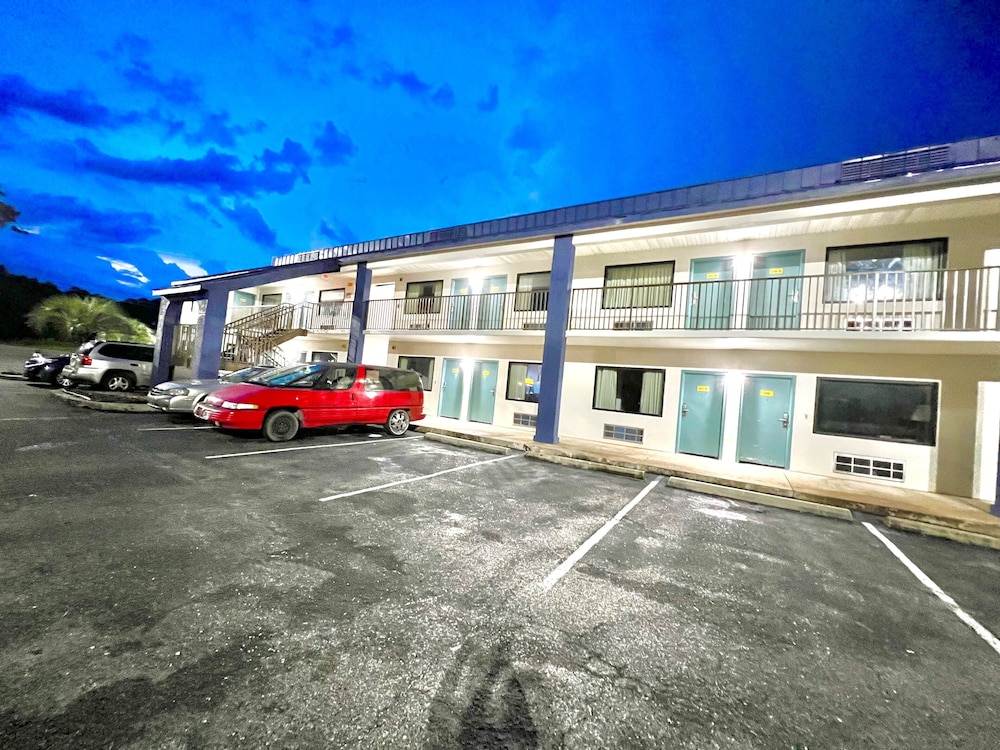 Bayou Inn & Suites - photo 19