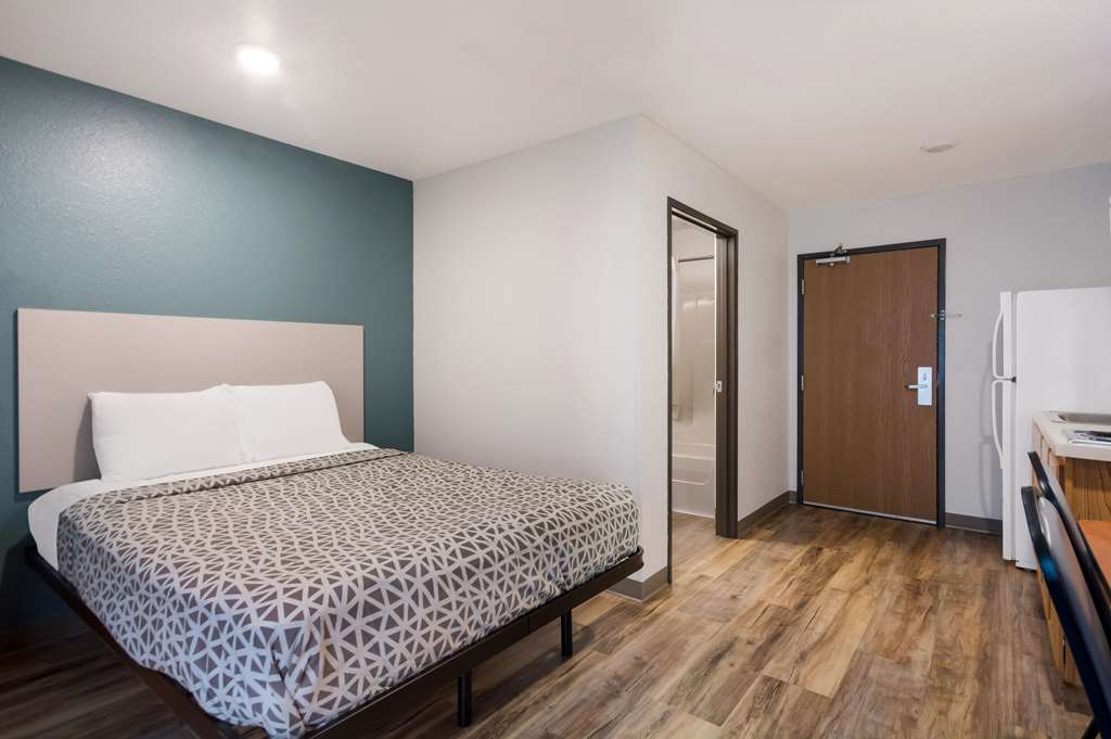 WoodSpring Suites Augusta Riverwatch - photo 14