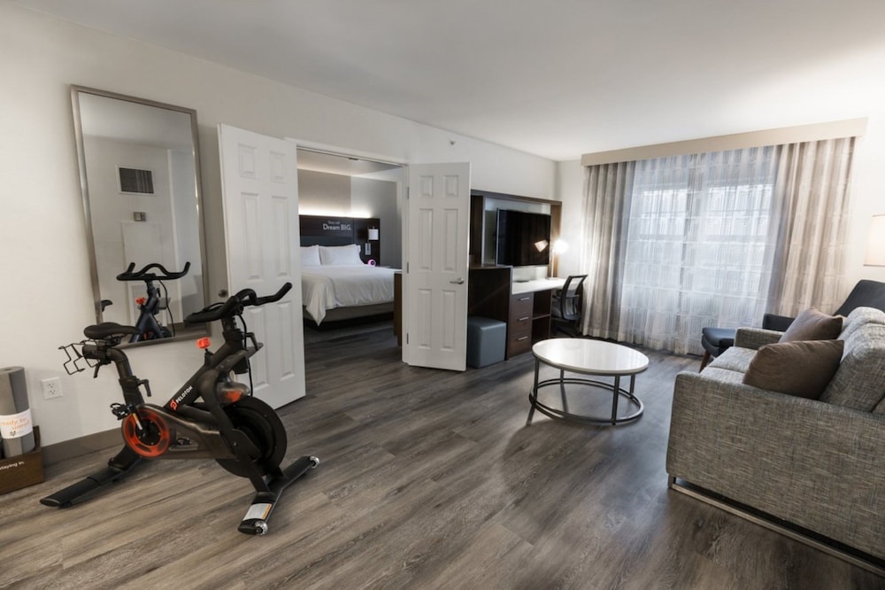 EVEN Hotel Chicago Tinley Park Conv Ctr an IHG Hotel - photo 4