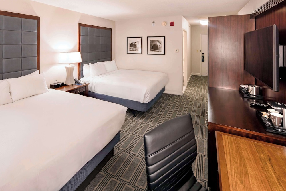 Hilton Philadelphia at Penn's Landing - photo 19