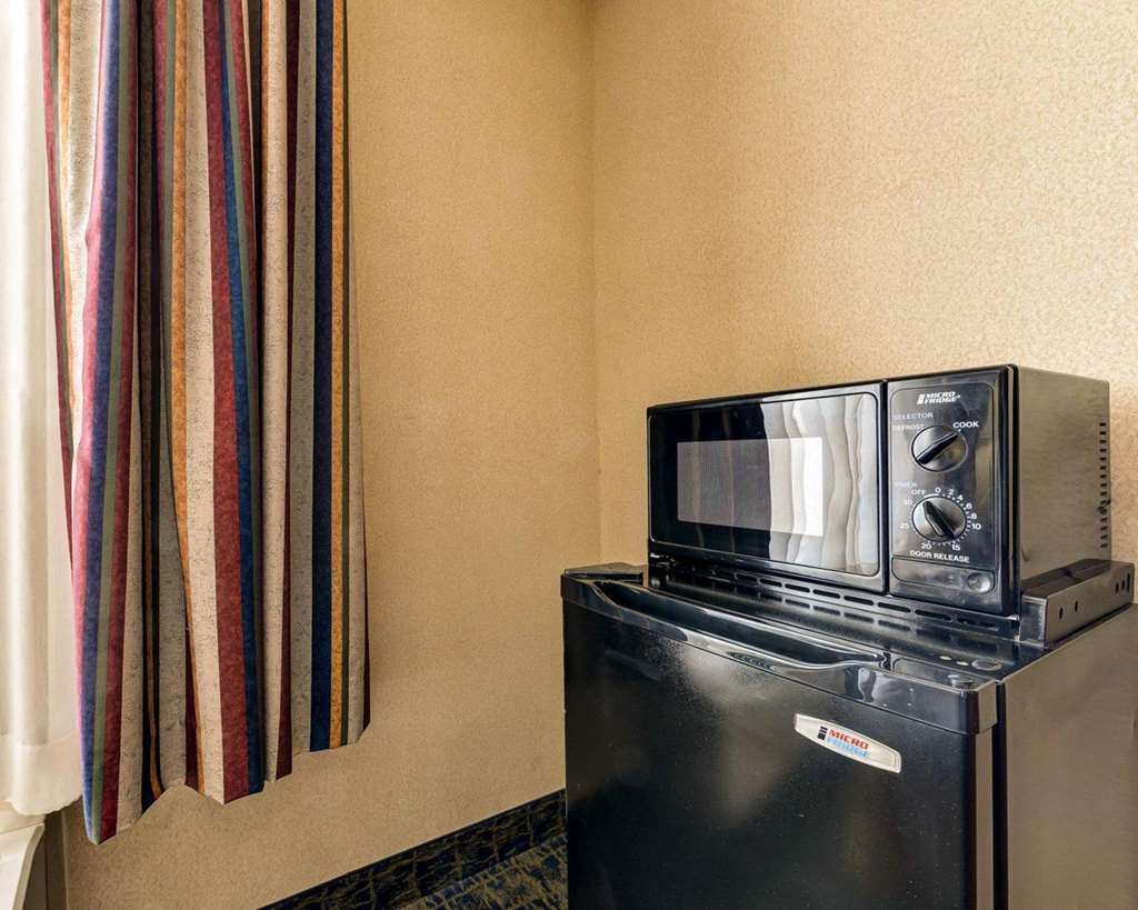 Quality Inn Spring Mills Martinsburg North - photo 9