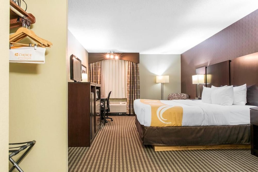 Baymont by Wyndham Festus - photo 26