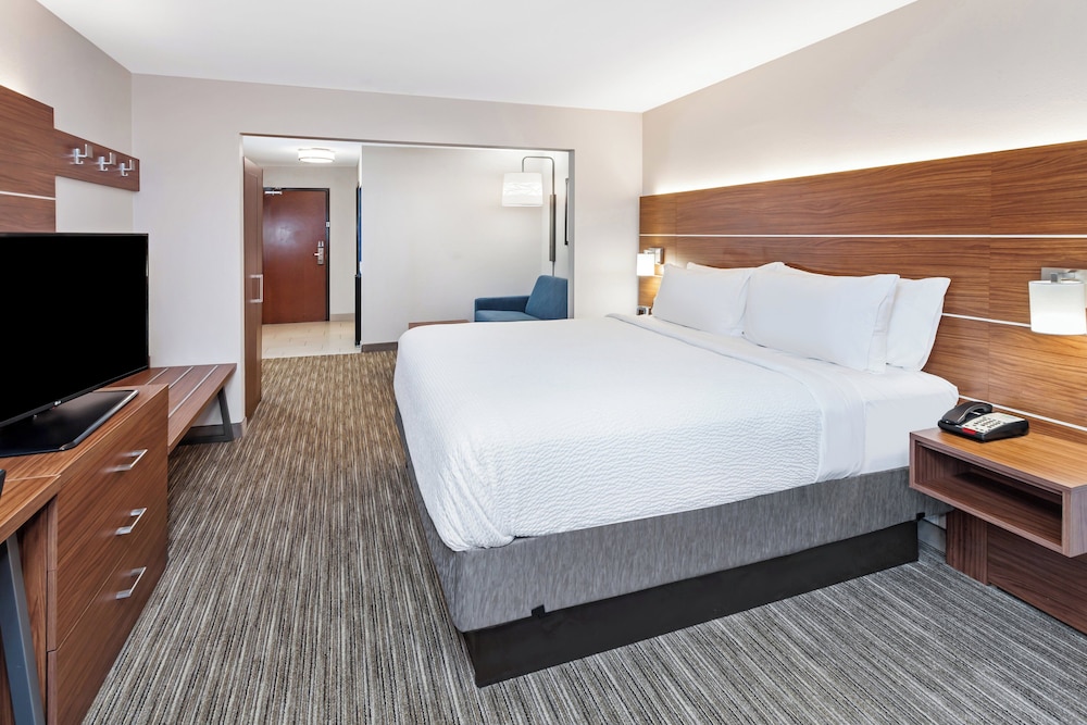 Holiday Inn Express Hotel & Suites Chicago South Lansing by IHG - photo 18