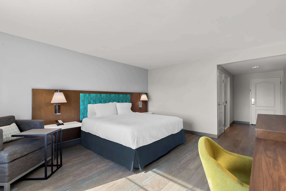 Hampton Inn & Suites Phoenix Gilbert - photo 12