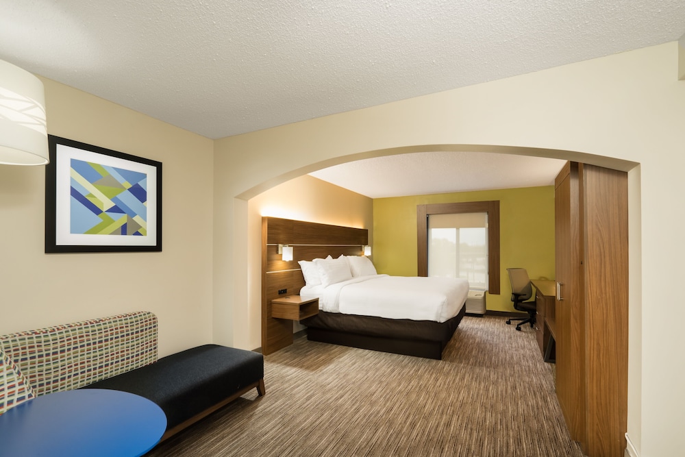 Holiday Inn Express Hotel & Suites Louisville East by IHG - photo 14