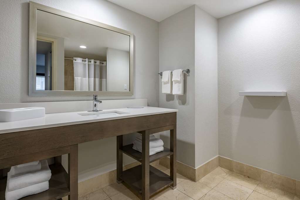 Comfort Inn & Suites Downtown Brickell Port of Miami - photo 27
