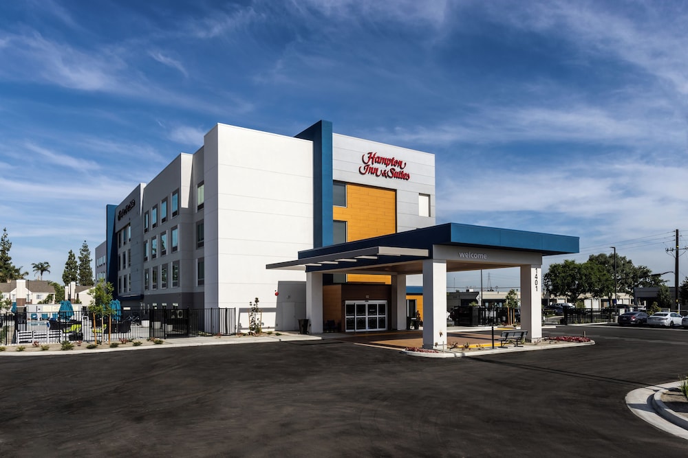Hampton Inn & Suites by Hilton Bakersfield Central - photo 62