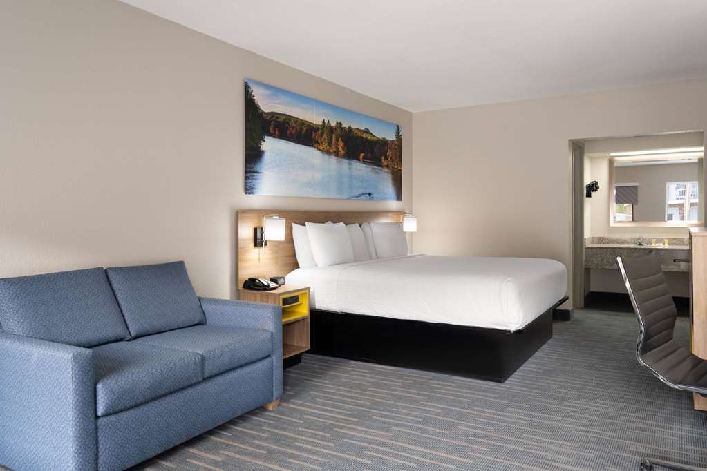 Days Inn by Wyndham Weldon Roanoke Rapids - photo 20