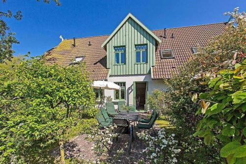 Ferienhaussiedlung Strandperlen Weidenhof 3b — carbon neutral stay, Wustrow