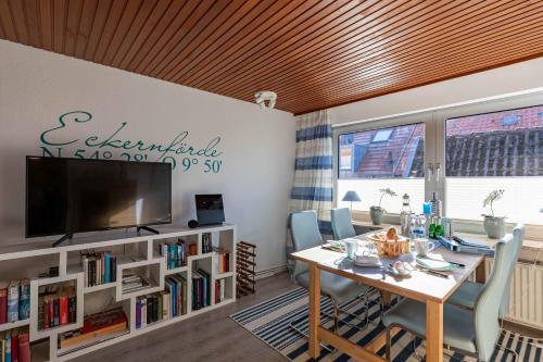 Haus zum Seiltänzer Oberdeck — 4-Star Luxury Hotel in Eckernfoerde, Germany