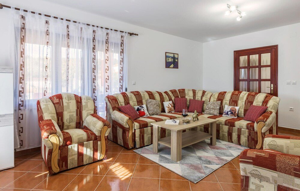 Relaxing apartment Josip peaceful area — 4-Star Luxury Hotel in Marcana, Croatia