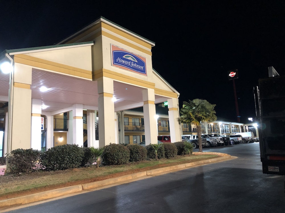 Howard Johnson by Wyndham Perry GA - photo 25