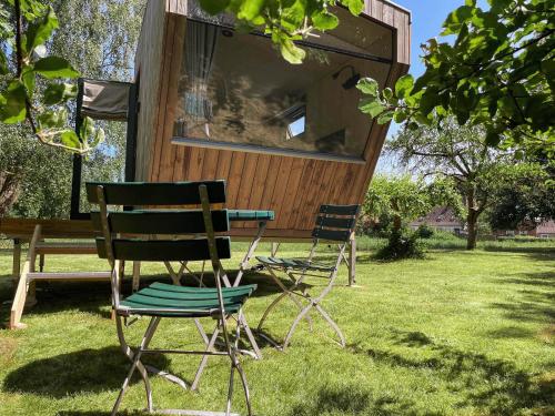 Sleep Space 02 Green Tiny Spot Geltinger Bucht — hotel in Steinbergkirche