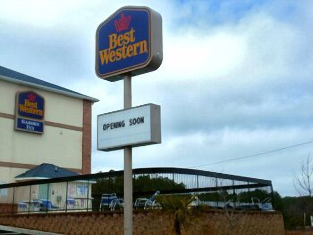 Garden Inn Hotel - photo 13