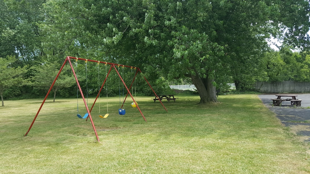 South Shore Inn - photo 21