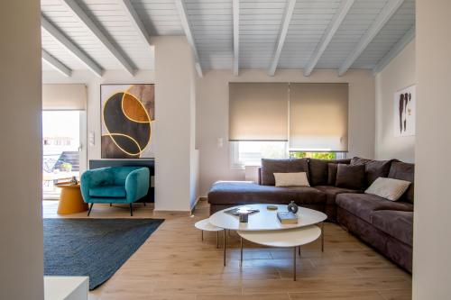 fragoseco loft Elegance & Luxury — 4-Star Luxury Hotel in Chalkida, Greece