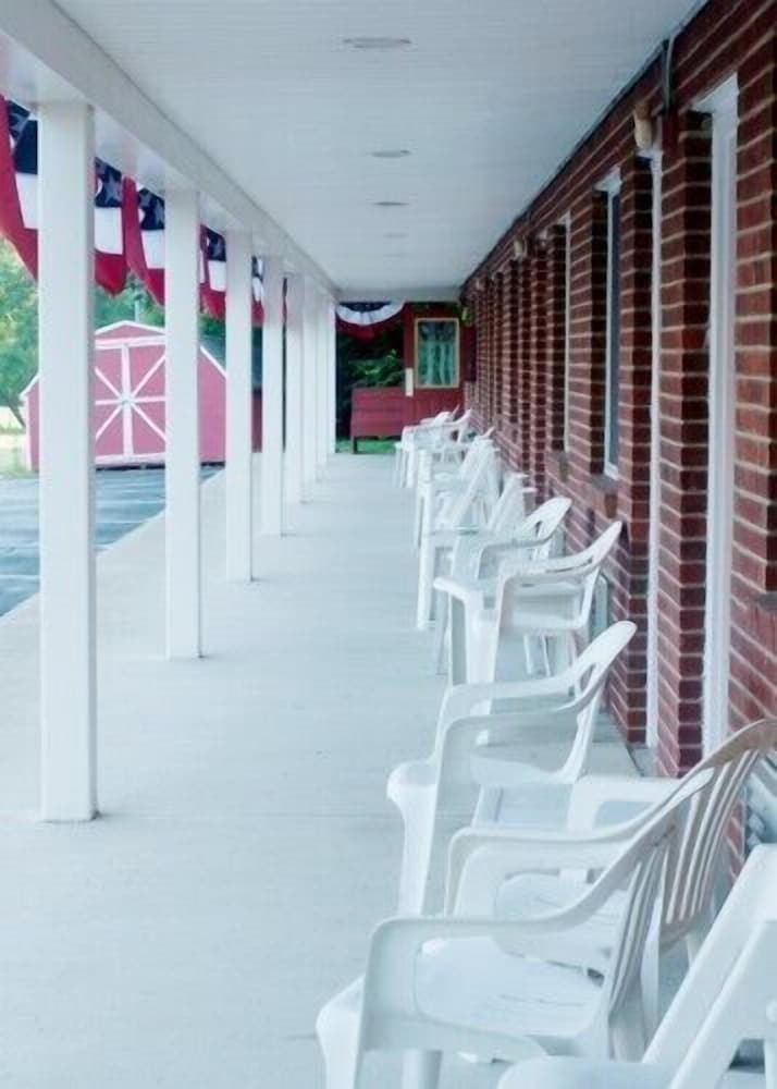 Creekwood Motel - photo 7