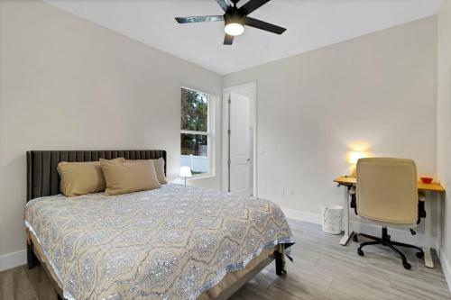 SpaceX BY R4 Shared Bath - carbon neutral hotel in Orlando
