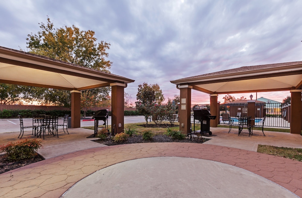Candlewood Suites Baytown by IHG - photo 47