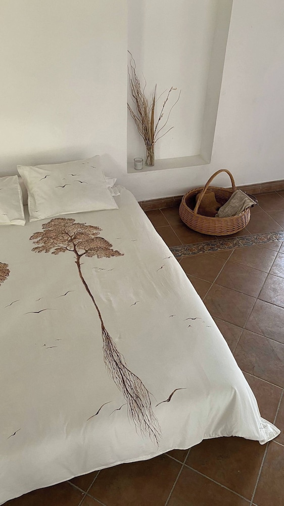 Room magnolia Loft A Spacious Authent — Alzira — photo 2