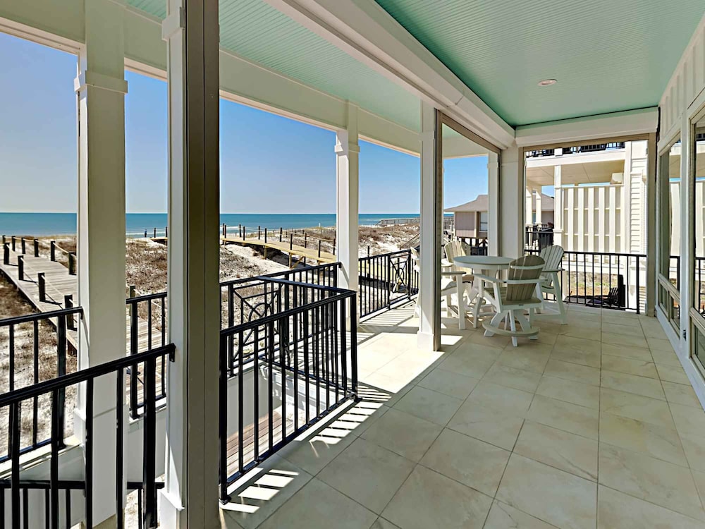 Beach Nut by Southern Vacation Rentals — 4-Star Luxury Hotel in Gulf Shores, United States