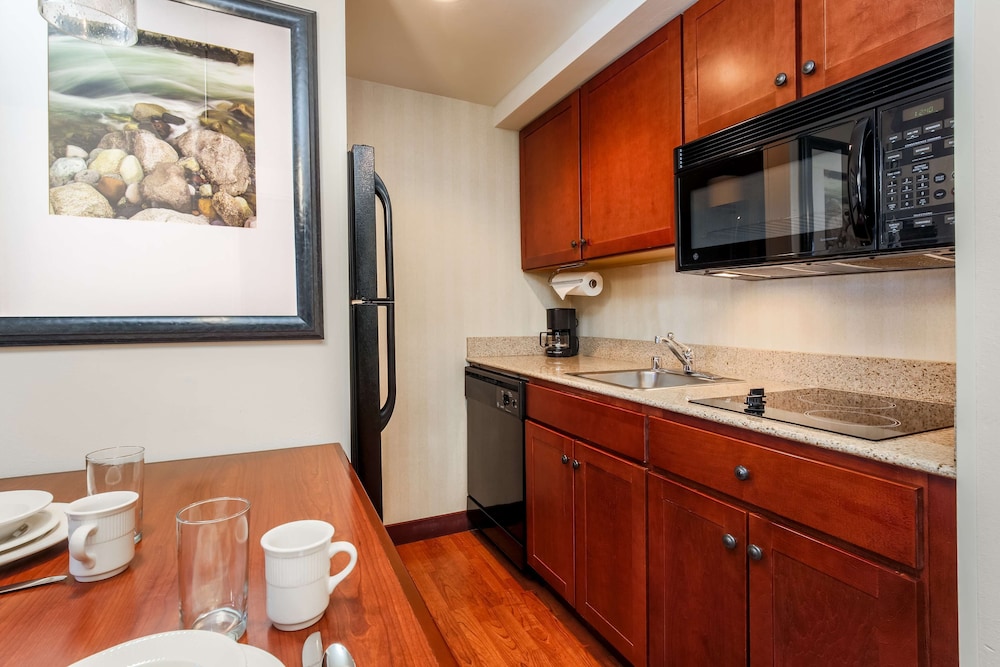 Homewood Suites by Hilton Anchorage - photo 19