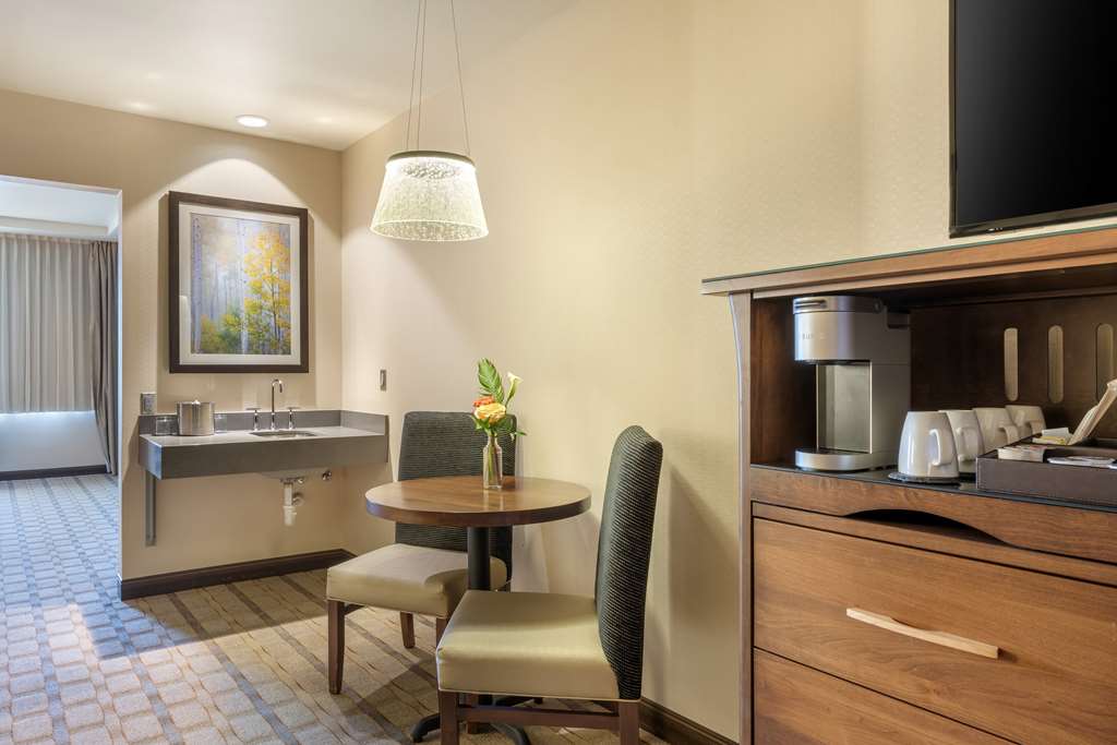 Best Western Premier Boulder Falls Inn - photo 17