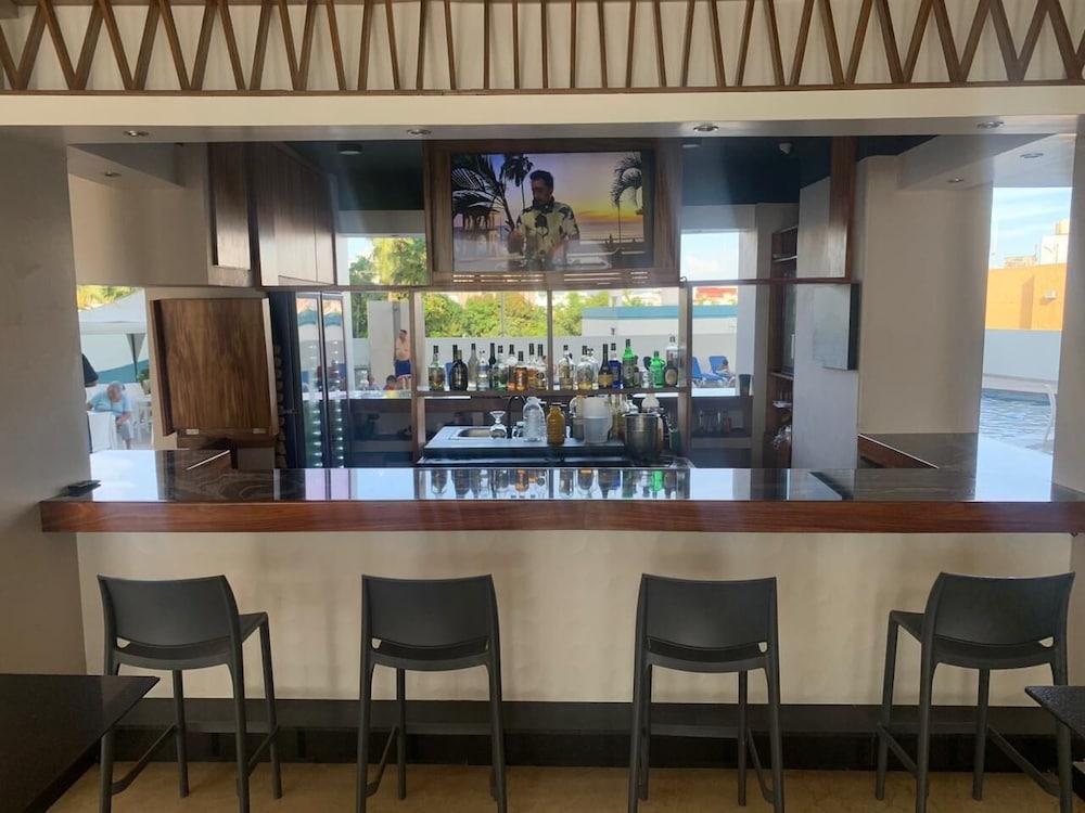 Snack bar