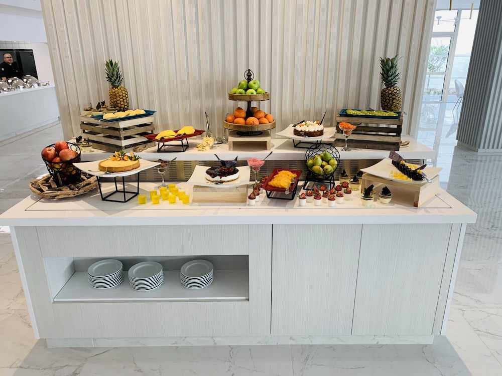 מזון ומשקאות