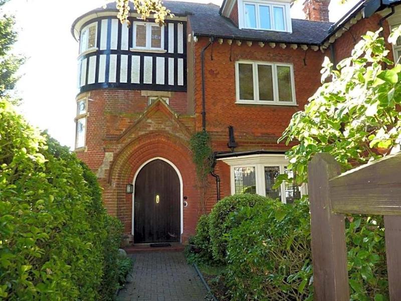 The Manse B&B — 4-Star Luxury Hotel in Eastbourne, United Kingdom