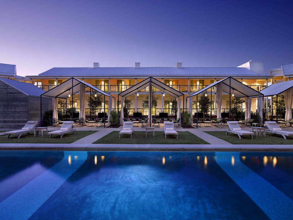 Cavalry Court by Valencia Hotel Collection - photo 29