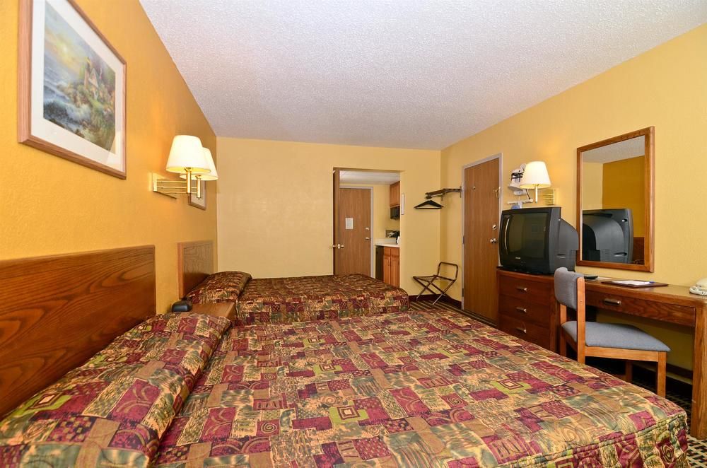 Americas Best Value Inn Bell Tower - photo 25
