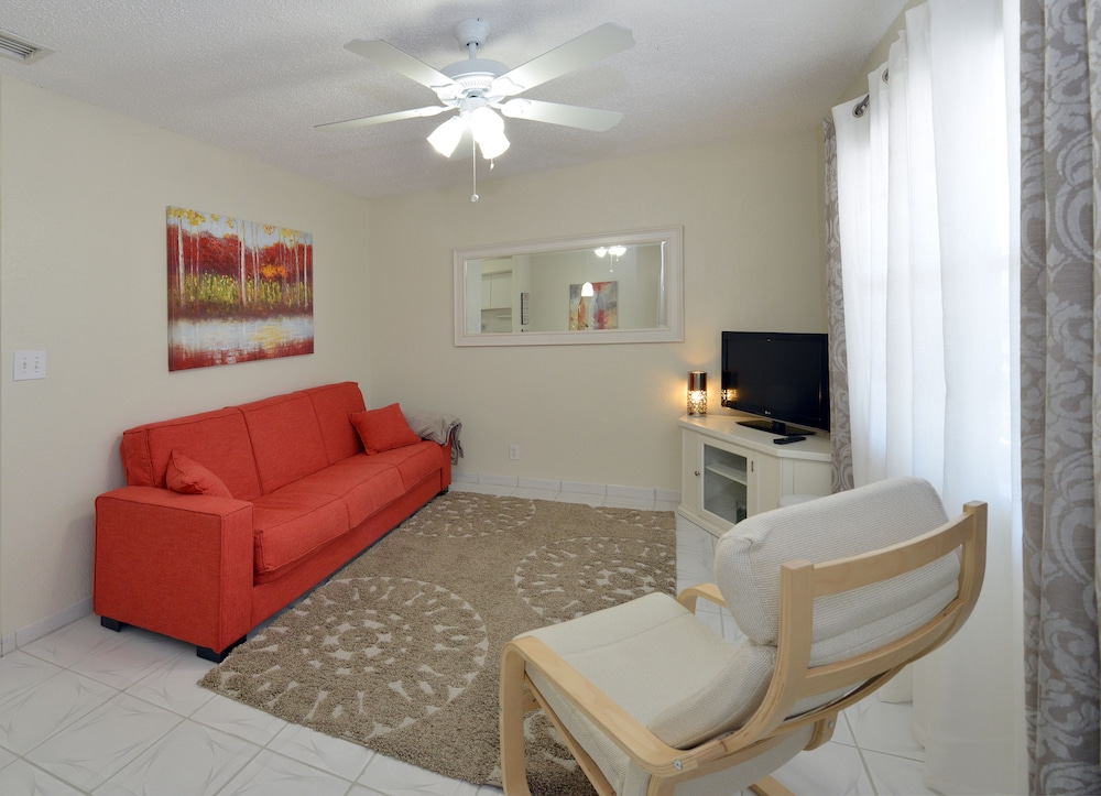 Hollywood by the Sea Hotel - photo 39