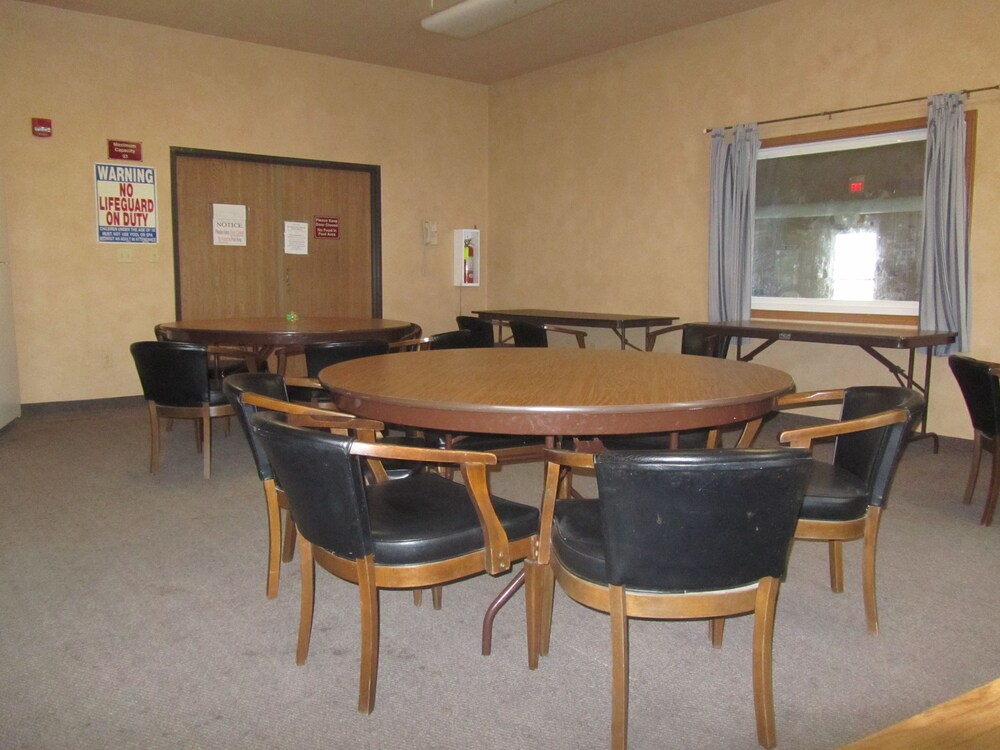 Park View Inn & Suites and Conference Center - photo 21