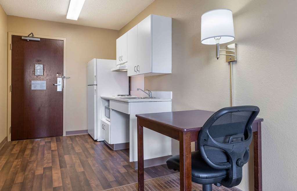 Extended Stay America Suites Chicago Romeoville Bollingbrook - photo 17
