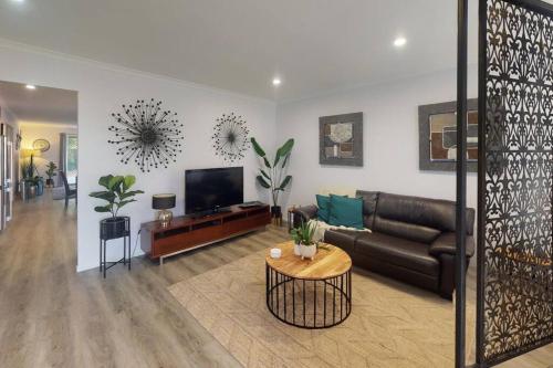 La Maison — 4-Star Luxury Hotel in Caboolture, Australia