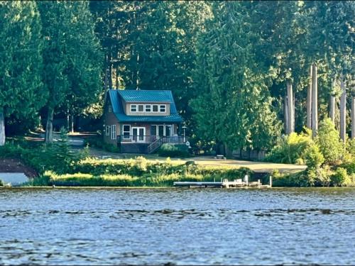 Lakeside Retreat35 Mi To Mt Rainier — hotel in Eatonville