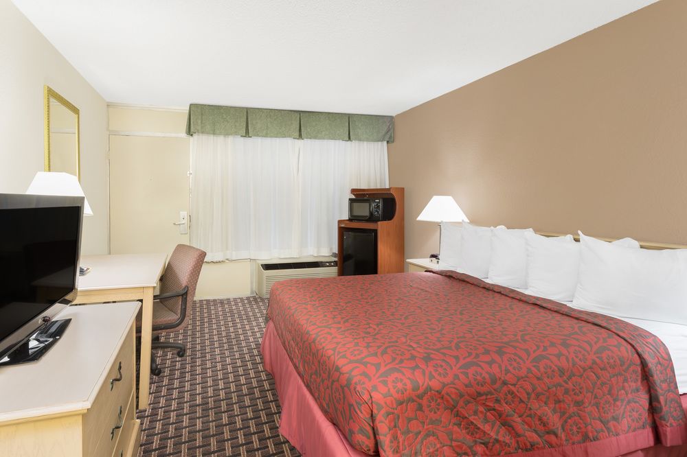 Knights Inn Gretna New Orleans West Bank - photo 26