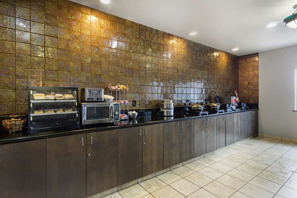 Best Western Plus Yakima Hotel - photo 48