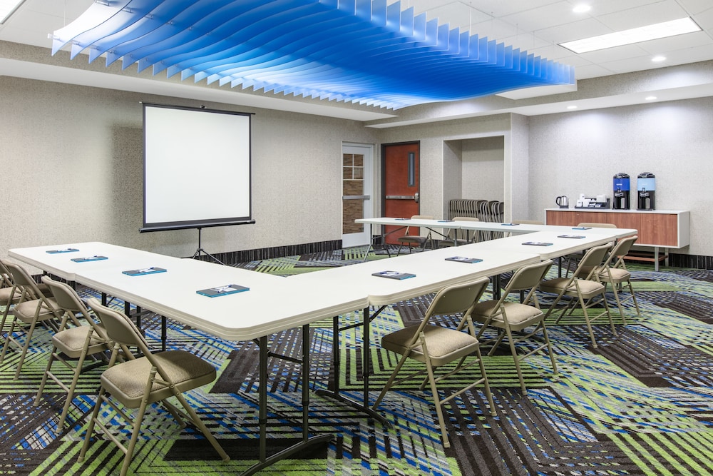 Holiday Inn Express Hotel & Suites Seaside Convention Center by IHG - photo 64