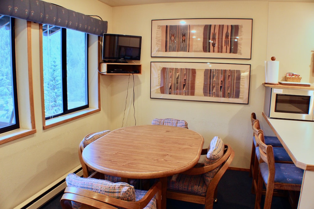 Crystal Chalets Condominiums at Crystal Mountain Ski Resort - photo 87