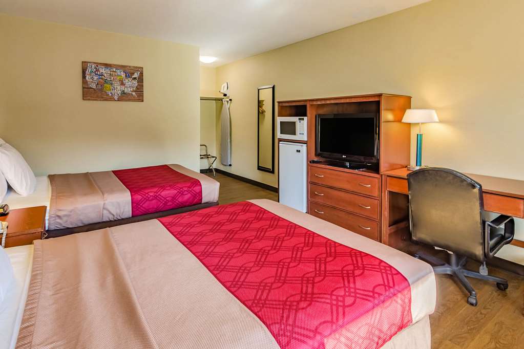 Econo Lodge Lexington Downtown near I 81 - photo 11
