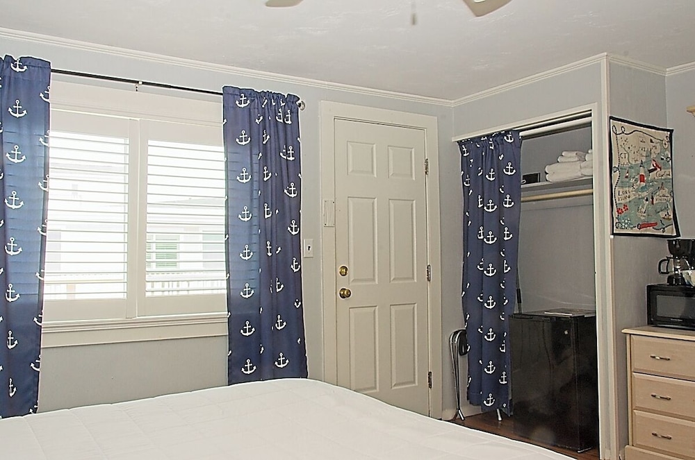 Vineyard Harbor Motel Private Beach - photo 149