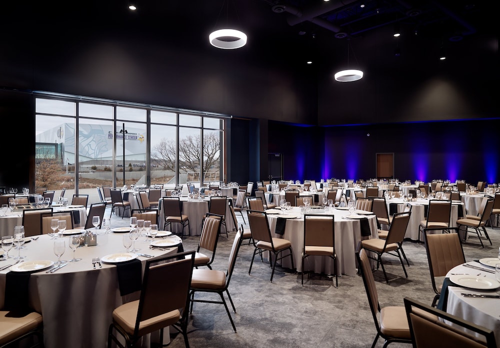 Omni Viking Lakes Hotel - photo 42