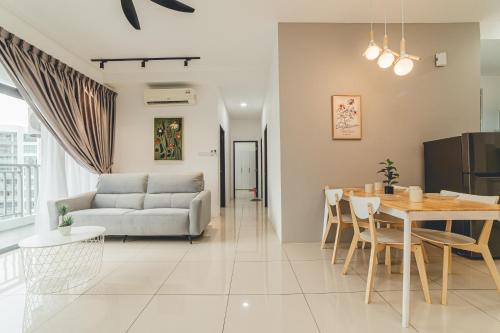 Perling 8scape 3BR Comfy Zone by Our Stay — 4-Star Luxury Hotel in Johor Bahru, Malaysia