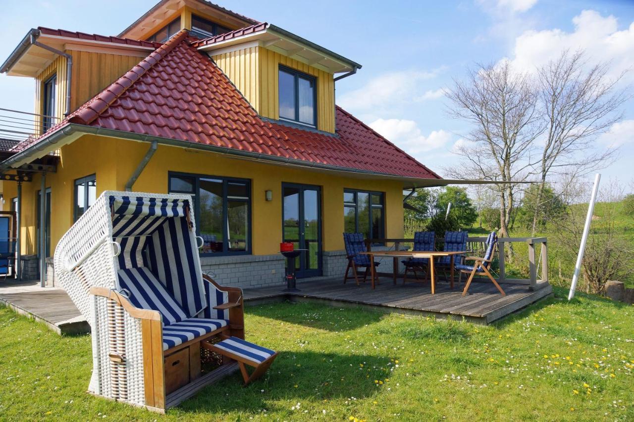 Det Gule Hus - carbon neutral hotel in Kappeln