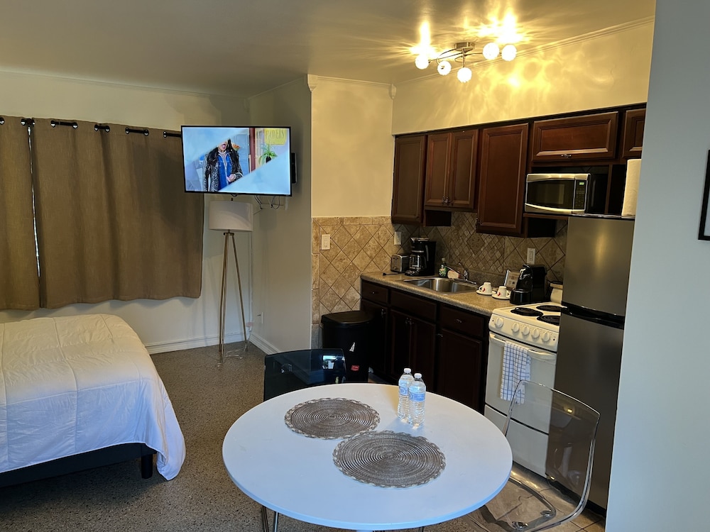 Tiana Beach Inn - photo 12