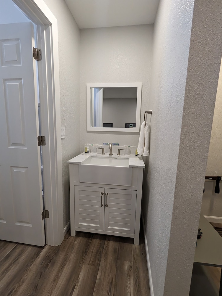 Silver Moon Motel & Suites - photo 30